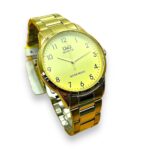 Reloj Q&Q Para Hombre Dorado Con Numeros