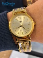 Relojes Q&Q Esqueleto en Pareja Dorado | Elegancia, Estilo y Conexión