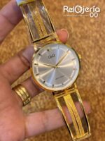 Relojes Q&Q Esqueleto en Pareja Dorado | Elegancia, Estilo y Conexión - Image 7